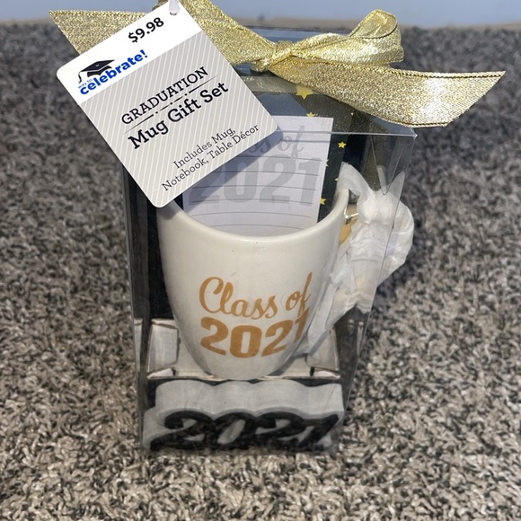 Celebrate Graduation Mug Gift Set - Class of 2021 - Picture 12 of 15